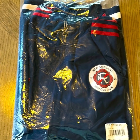 Niw with tag . Men,s Adidas Jacket - Picture 1 of 5